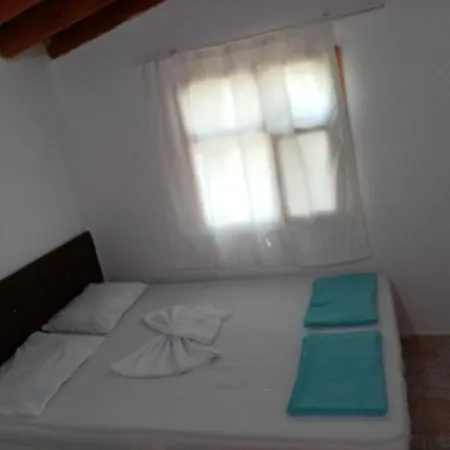 Hotel Elisa Tatil Koeyue Marmara-Insel