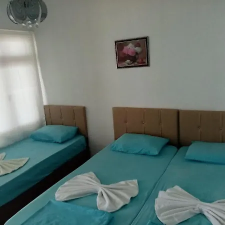 Elisa Tatil Koeyue 2* Marmara-Insel