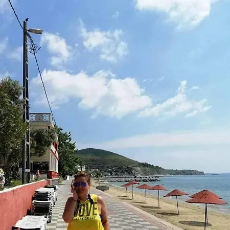 Elisa Tatil Koeyue